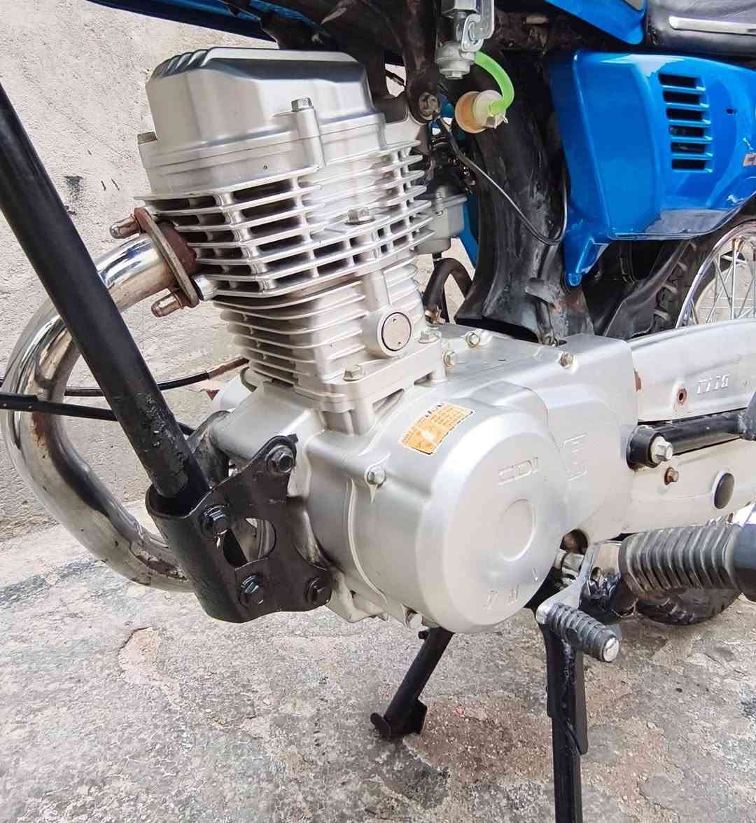 السلام عليكم للبيع دراجه  بدون. اوراق  
السعر ٧٠٠ وبيها مجال للشراي فقط


**إذا كنت صاحب هذا الإعلان وتريد حذفه لأي سبب، رجاءا أرسل رسالة إلى الدعم الفني**