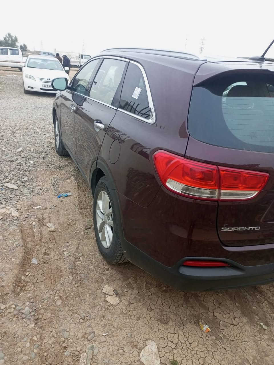 السلام عليكم للبيع سورنتو2017كلين مابيه صبغ خلاص محرك كازكيت مفتوح فقط شرط لاتبخير ولاصرف وكير شرط محرك4سياره جديده حيل مال بيت ماشيه146 امريكي السعر165وبيها مجال يرهم مراوس حسب القناعه رقم بغداد بسمي***********
