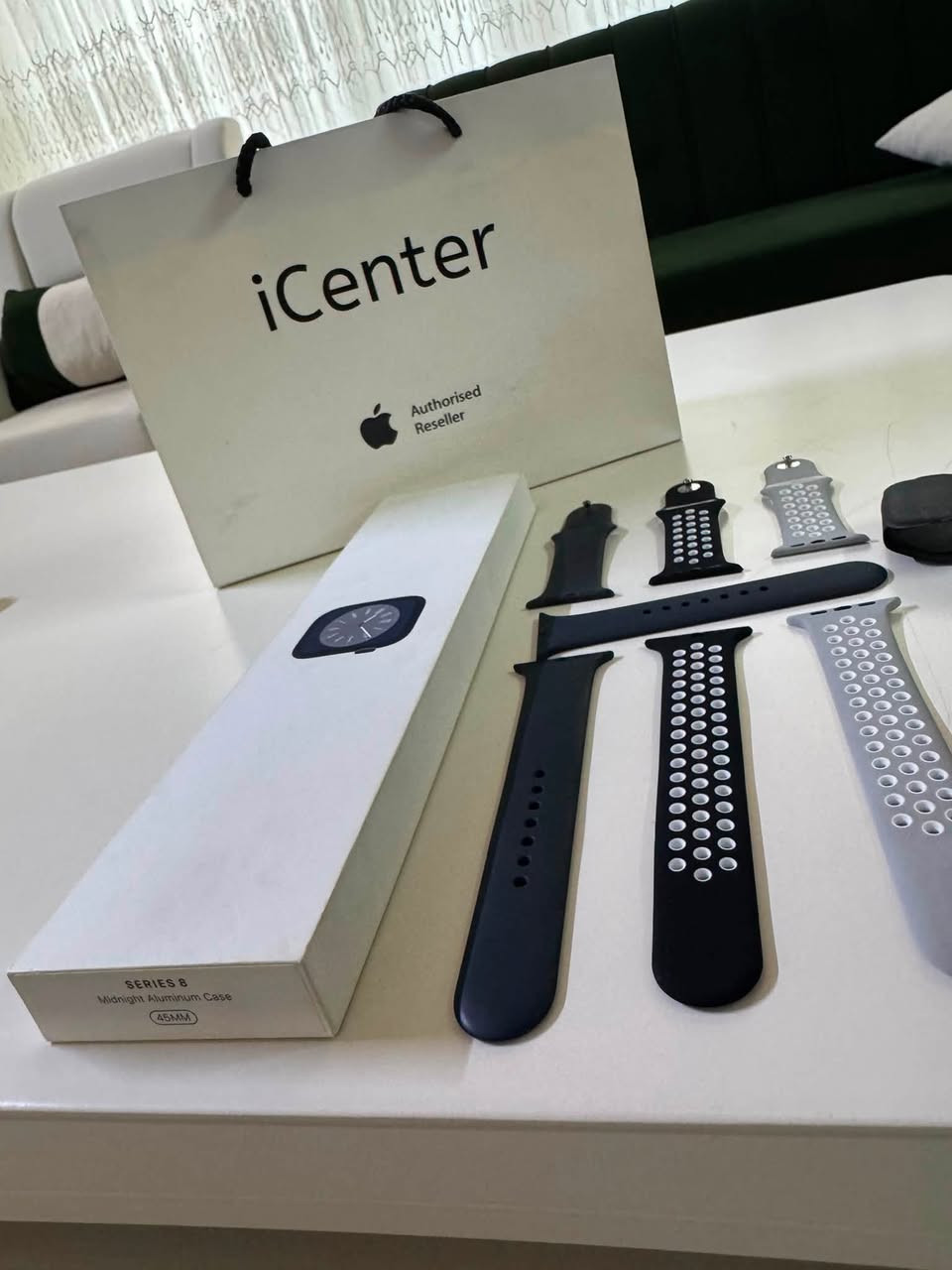 ‏Apple Watches series 8 45mm
اللون : ميدنايت
بطارية : %100 🔋
النظافة : %100 ⌚️
ساعة كلش نظيفة💯 ،ملبوسة كم مرة بس للمناسبات.
وياه الكيبل مالتها الاصلي و كارتون 
سعر : ٣٢٥ الف دينار و بيها مجال 
مكان : اربيل 

دزوا بس رسالة واتساب على هالرقم : 
***********

