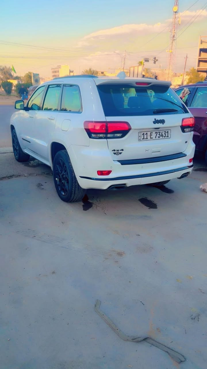 سلام عليكم جيب S 22 فول موصفات Sمعروف بال موصفات مالته سياره جديده ماشيه 55 الف سياره خليجي بيه ضربه بال عراق مثل ما موضحه بال صوره بس البنيد وراجع بارد اي شي ما بدل بيه سياره سعره 40500 دولار مكاني بغداد البلديات رقمي *********** بيه مجال بسيط
