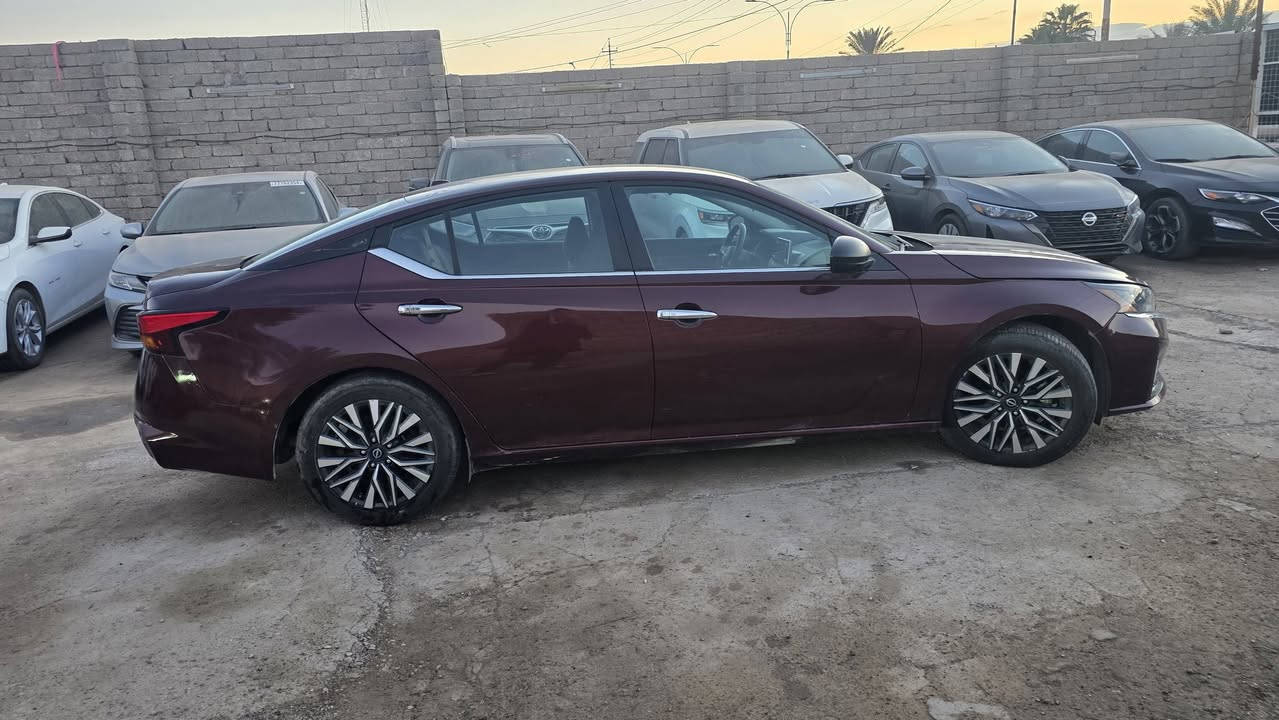 بسم الله الرحمن الرحيم 
نسيان التيما 2024 
رقم الشاصي 1N4BL4DV0RN319725
مواصفات Sv 
ضرر خلفي 
العنوان الشرقاط اجميلة 
للاستفسار اتصال واتساب 
***********
السعر افحص السياره  وخابرني
