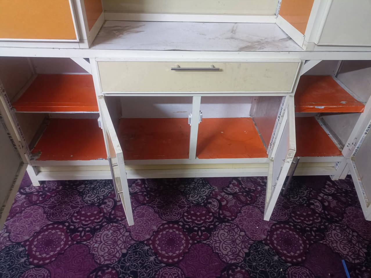 كاونتر ٣قطع كلش نظيف
٣٥٠
مكان بغداد منطقه الرشاد


**إذا كنت صاحب هذا الإعلان وتريد حذفه لأي سبب، رجاءا أرسل رسالة إلى الدعم الفني**