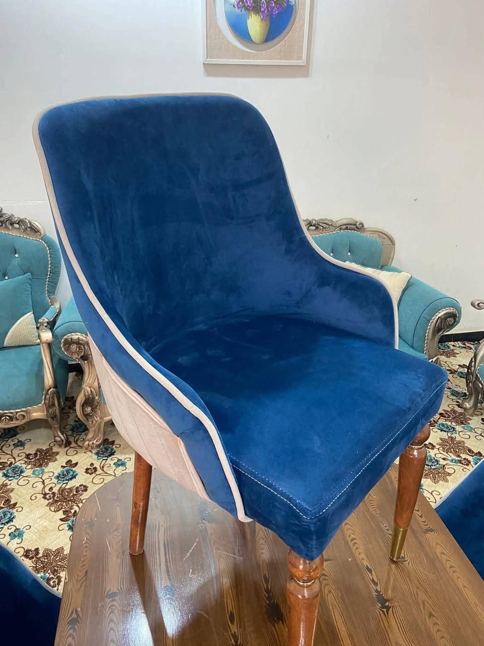 ميز طعام ايطالي فاخر،  مال مطاعم ،رايده ب350 بي مجال قليل
بدرة وجصان


**إذا كنت صاحب هذا الإعلان وتريد حذفه لأي سبب، رجاءا أرسل رسالة إلى الدعم الفني**