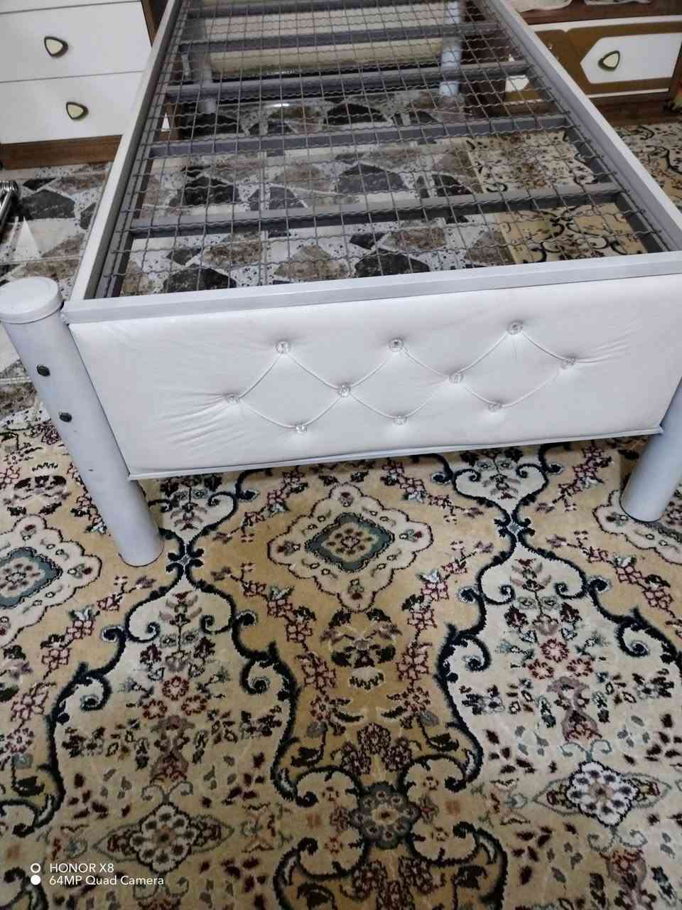 للبيع سرير مع فراش اسفنج ضغط عالي ارتفاع ١٢ نظيف
المكان دورة للاستفسار الاتصال على ***********
