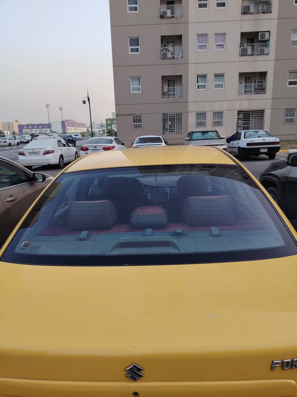 فورنزا تكسي موديل ٢٠٠٨للبيع رقم دولي سنوية باسمي لنهاية ٢٠٣١ محركهة بي كازكيت سيارة ما بيه تبديل فقط طخة بالجاملغ الخلفي مصلحة. السعر ٤٥ ورقة السكن بسماية هاتفي ***********.
