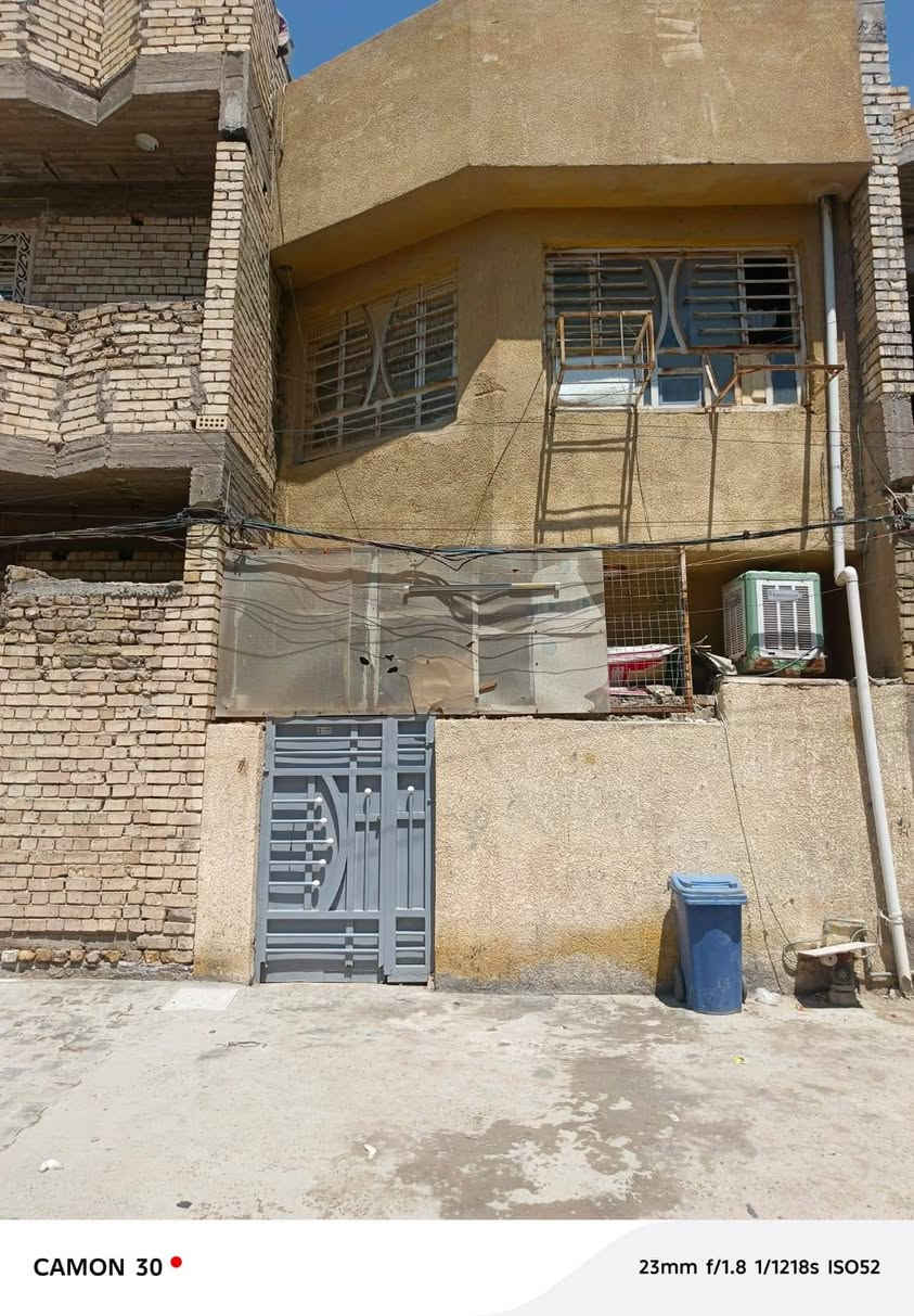 جمعة مباركة 
السلام عليكم الاحبة الكرام جميعآ   
بيت 50 متر الشعله ش الغربي . شارع ابو الدهن  .قرب الافران 
يتكون من طابقين ونصف    
الطابق الأول  حمام خراجي .غرفة خطار . ممر.حولي . منور حمام داخلي  
الطابق الثاني 
غرفة كبيرة 5 في5  + حمام .حولي  
الطابق الثالث بيتونه  + مخزن 

للتواصل والاستفسار  الاتصال  ..    متوفر واتساب  
***********
