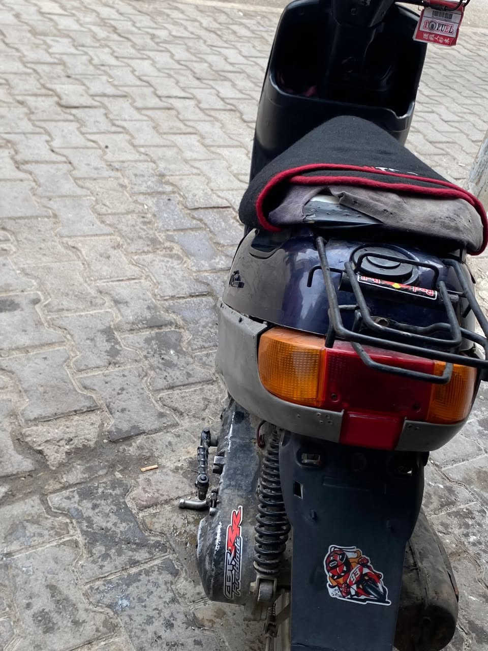 دراجه بطه مفتوحه مره وحده السعر تواصل عله هاذه الرقم ***********
