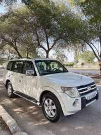 باجيرو ٢٠٠٨ خليجي بيه صبغ أربع قطع بدون دواخل الجماليه  فول مواصفات فت...