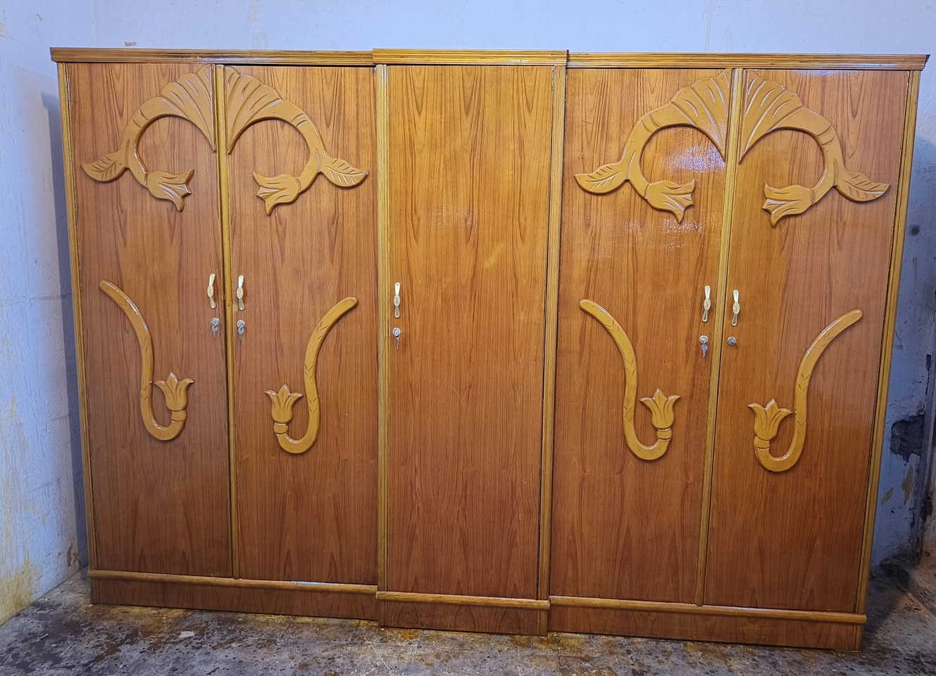 كنتور 5ابواب مستعمل صاج شغال تفصال درجة اولى كامل ***********
