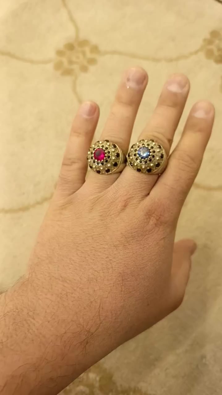 💍❤️🧡💜💍


**إذا كنت صاحب هذا الإعلان وتريد حذفه لأي سبب، رجاءا أرسل رسالة إلى الدعم الفني**