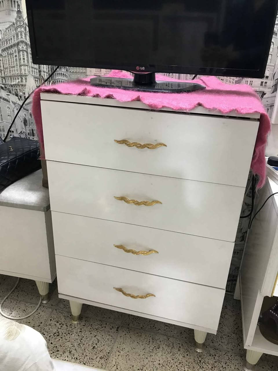 السلام عليكم غرفه نوم للبيع تركي مستخدم اقل من 6 اشهر 
مكانها بغداد الدورة اريدها ب 750 وبيها مجال واي استفسار خاص


**إذا كنت صاحب هذا الإعلان وتريد حذفه لأي سبب، رجاءا أرسل رسالة إلى الدعم الفني**