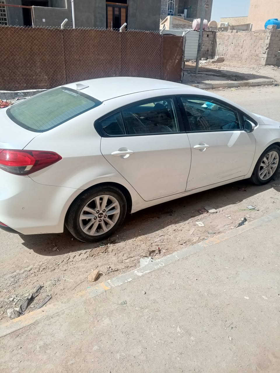 السلام عليكم فورتي 17 بيهاا بنيد تبديل بدون دواخل وبارد بل جاملغ سعر 125 بيها مجال ***********
