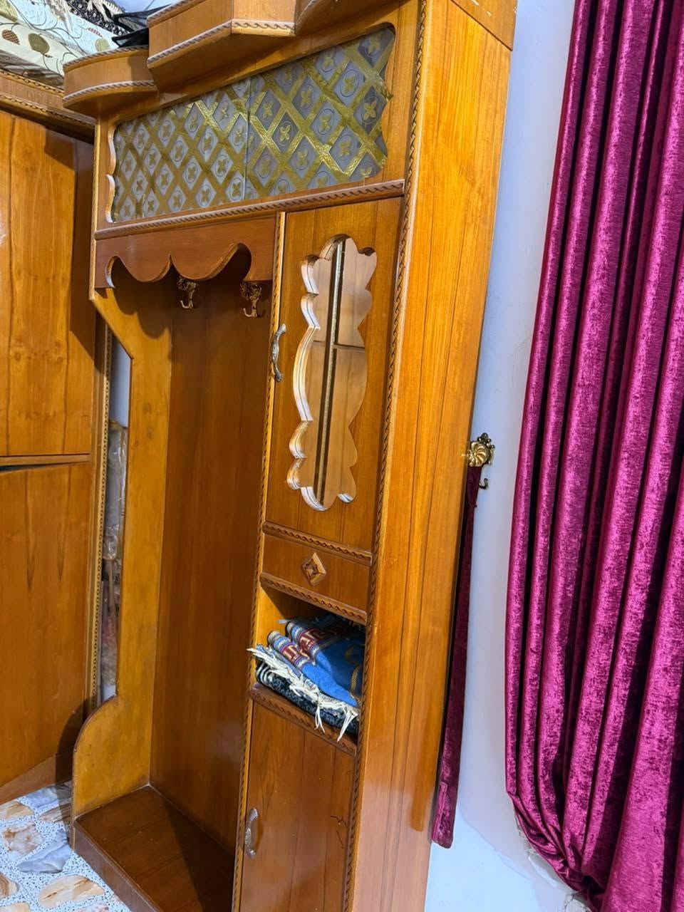السلام عليكم موجود قرفه اخشاب احطاطه للبيع عنوان بلرمادي السعر اتصل ***********

