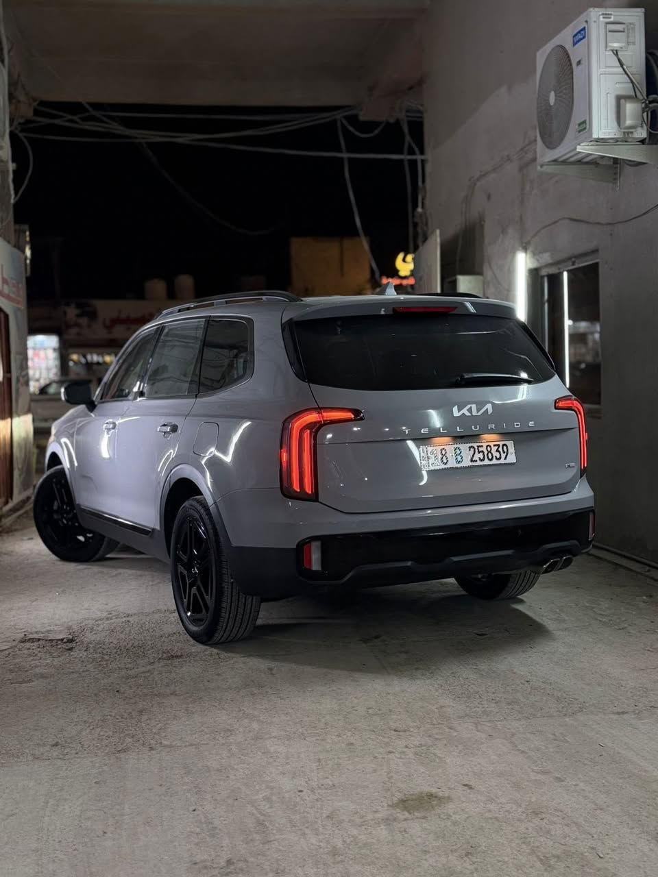 السلام عليكم
كيا تلورايد 2024 X-line
فول مواصفات 
شهداء بابل 
حادث موضح بالصور 
بدون دواخل بدون شاصي بدون لغد 
ارباك ستيرن فقط 
السعر 275 وبيها مجال بسيط 
للاستفسار ***********
