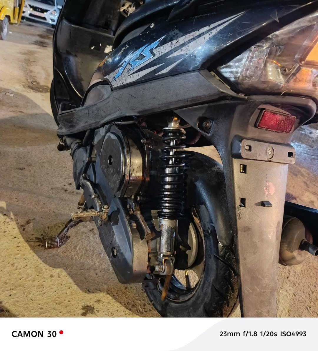 سلام عليكم درجة ماكس كفرات بلاديه مكينه مكفوله دراجه خرسه كلهه شغل عده راجز سلف يشكل مكاني بغداد ام الكبر والغزلان ***********
