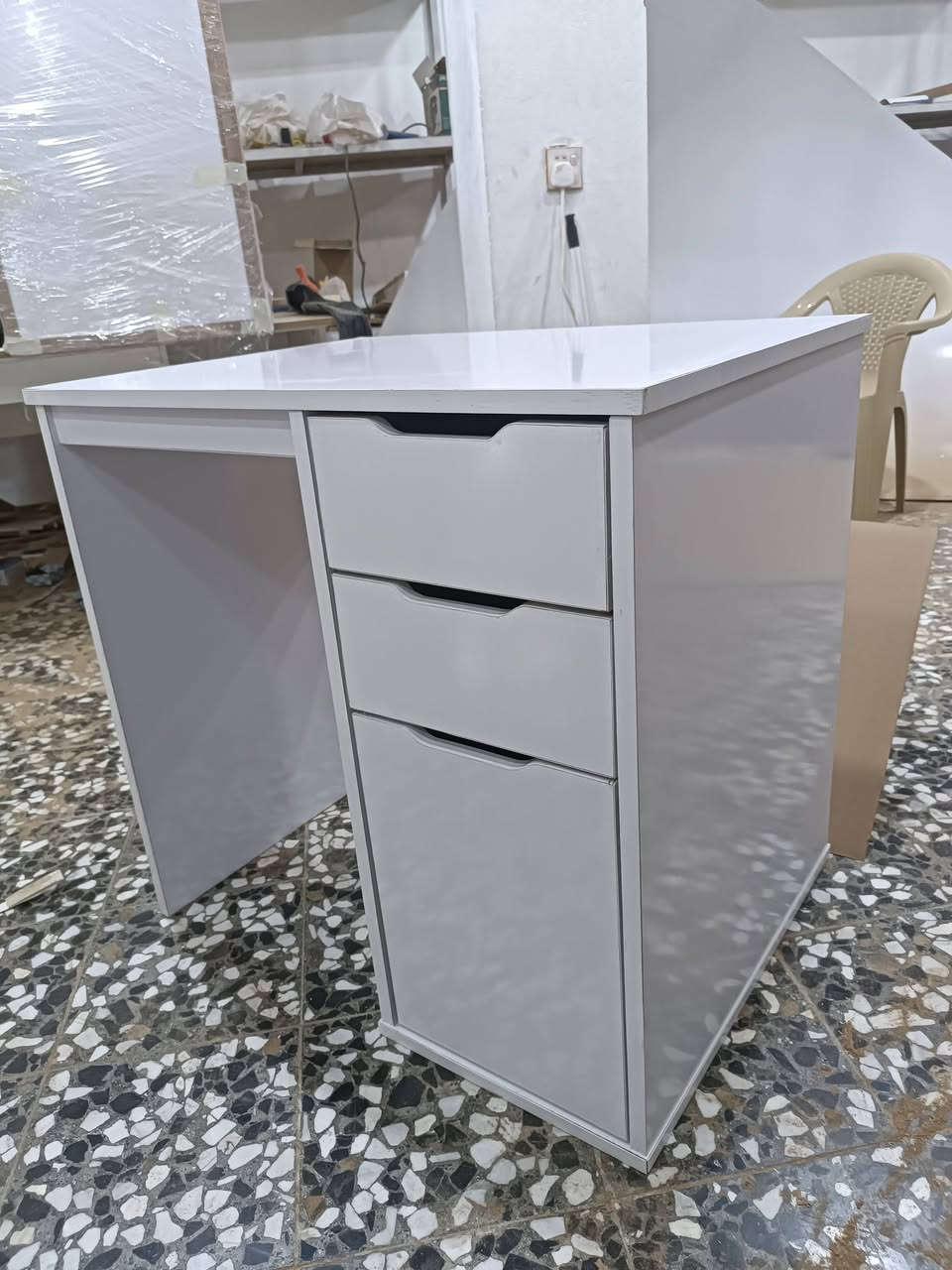 ♦️ ميز كيوت مودرن 🌟
♦️ مخصص للاماكن الصغيرة
➖➖➖➖➖➖➖➖
♦️ صناعة عراقية
♦️ خشب MDF  ✨
➖➖➖➖➖➖➖➖
💵 السعر فقط 75 الف
🚗  توصيل لجميع المحافظات

✅ راسلنا على الصفحة او الوتساب   0784 906 6630     

#أثاث_منزلي
#اثاث_مودرن
#العراق
#ميز_مكتبي
