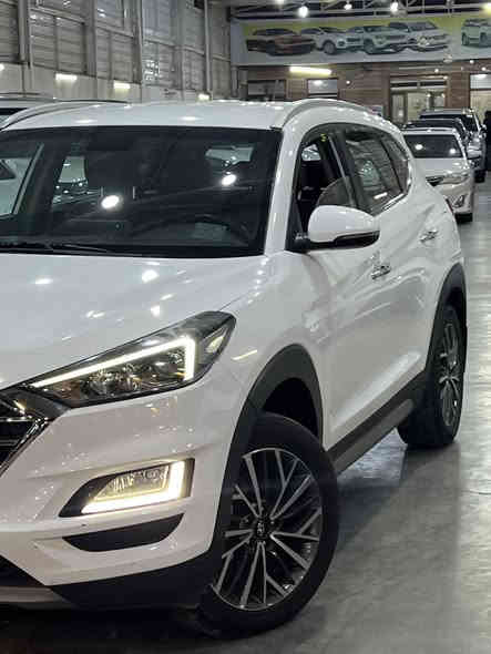 سلام عليكم توسان 2020 خليجي رقم بغداد 
مكفوله كفاله عامه من صبغ بارد تبديل رصعات شخوط سياره جداً نظيفه ومحافظين عليها 
مواصفات 
بصمه ابواب 
داخل صاج
شاشه وسطيه  
جلد قرميدي 
لدات امامي 
حساسات امامي خلفي 
مري شفط + ترحيب 
كامره خلفيه 
تحكمات مقود 

سياره مكفوله كفاله عامه كشر وكير ومكينه 

مكان السياره بغداد 
سونار واتس

سعر 207 وبيها مجال 

***********
