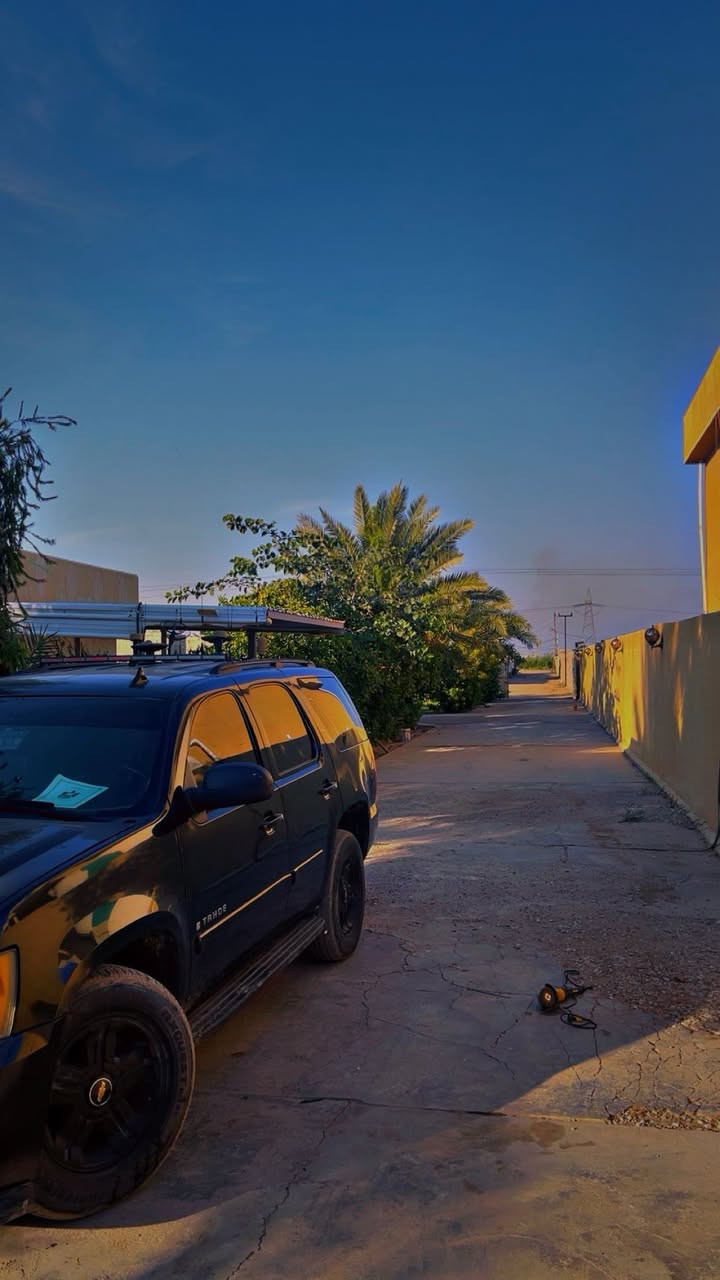 دار للبيع مساحة البناء ٣٠٠ مساحة ارض دونم ونصف عقد زراعي ١١٧ فيه اجازة بناء البيت يحتوى على ٤ غرف نوم واستقبال ضيوف مع مطبخ وصاله داخليه كبيره الموقع تقاطع النفط كميره بيارق متوفر فيه ماء وكهرباء ***********
