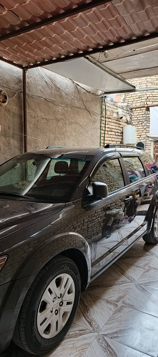 السلام عليكم جورني للبيع موديل 2018 حادثها تبديل بنيد وجاملغ الايسر  قطع واحده تبريد السياره جديده بمعنه الكلمه تجي وتشوف  بعينك السعر 135 وبيها مجال قليل  للاستفسار *********** مكاني الناصريه مركز
