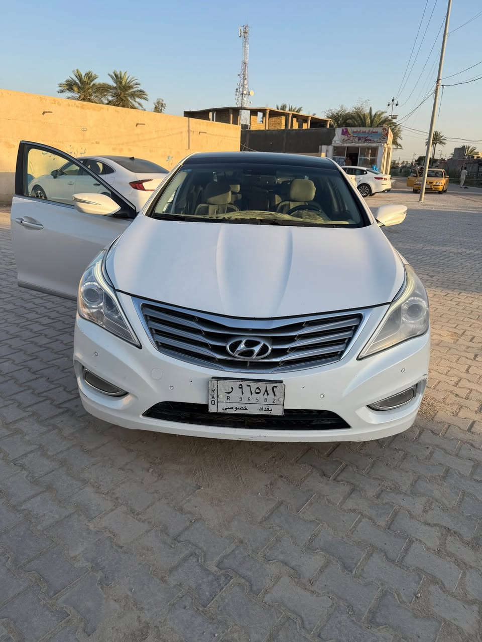 للبيع 
ازيرا 2014 فول مواصفات وارد خليجي (السياره بيها جاملغ امبدل الصلي )
مكينه3000 دوش ما مفتوحه
رقم بغداد مشروع وطني (باسمي)
مكاني رميثه  
المواصفات.:
.بصمه
.بصمه ابواب
.بنوراما
.كشنات كهربائي
.كشنات جلد
.تدفئه بلكشنات
.ترحيب بلمري
.اشاير بلمري
.مري شفط
.تبريد قطعتين
.برده خلفيه
.بردات جانبيه
.لايت كهربائي
.حساس خلفي
.كامره خلفيه
.تحكم ستيرن
.مانع انزلاق
.مثبت سرعه
.بك لايت لد

 حداده مكينه كير شرط الفحص تبريد تدفئه ماتصرف عليهه شي

السعر:120وبيها مجال قليل
رقم الهاتف:*********** وتساب
