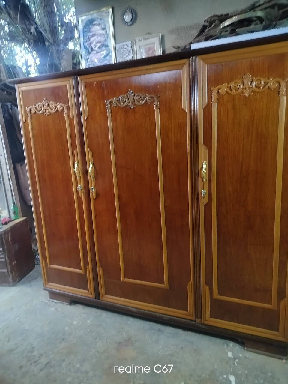 اغراض مستعمله منزليه للبيع وباسعار مناسبه للتواصل العماره حي النداء ***********
