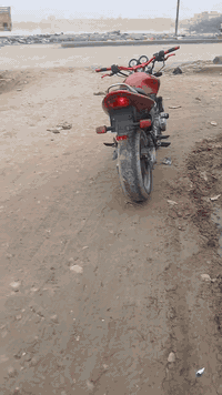 سلام عليكم دراجه بطح للبيع شغاله مابيه شي مايشتغل حلو مرتبه نصبته ضيم شلعه مشيه خير من الله شاير شغاله صالنصه مرعبه بكان دراجه بغداد مدينت الصدر سعر خاص رقم الهاتف *********** ياريت بدون تعليق سلبي
