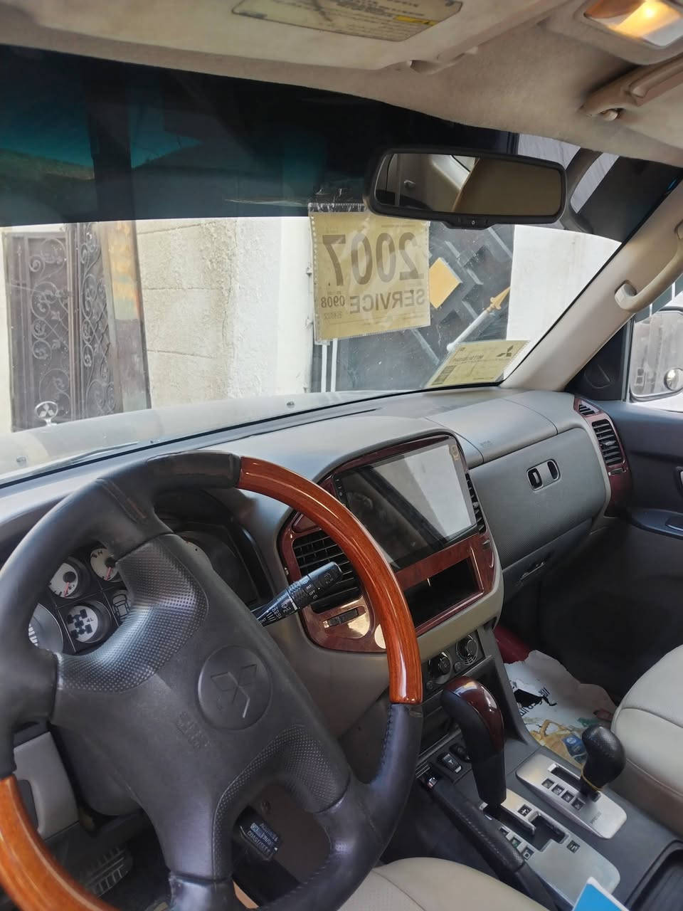 السلام عليكم
باجيرو 2007 كفاله عامه مابيها اي نقص سعر 110
باقي تفاصيل ***********
