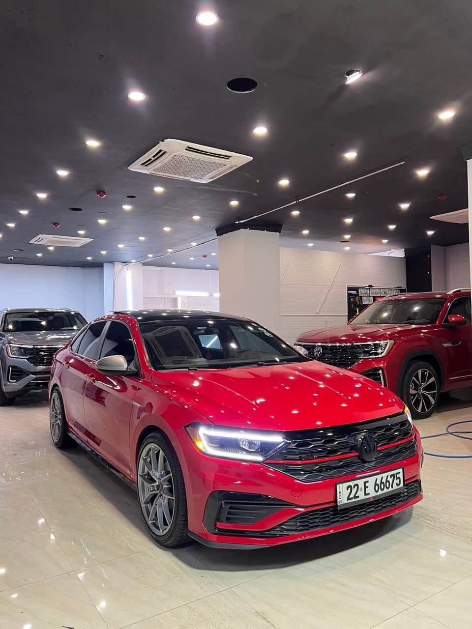 Volkswagen jitta R line 2019                  Gli سةيارةكة كامل كرايتة                              فوول فوول مواسةفاتة بةسمةية شةغالة پانوراماية گوشين جلد و هيتةرو كارةبايية سيدي بوكسة شاشة گةورةية كارپلةية ناو دوو رةنگة زور مواسةفاتي تر سةيارةكة كلين تايتل بي سبوغ بي تعديل بةس نةرمة تةزرةچي زور خةفيفي هةية گير و مةچينةو تةقةو رةقةو بةناوكردن غةرامة هةموو شتةي بةشةرت *********** أربيل, العراق
