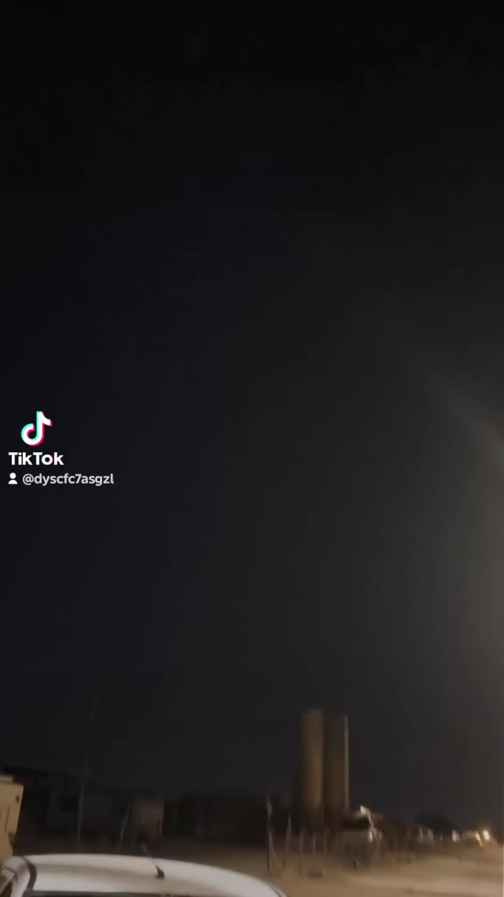 سلام عليكم سايبه لبيع موديل 10سيارة جهاز مكينه وكير وحداديه سنويه 27راعيه موجود سعر 32بي مجال مكاني نجف ***********
