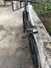 بايسكل للبيع  على حطته السعر 35 وبيه مجال الرقم 07716583349