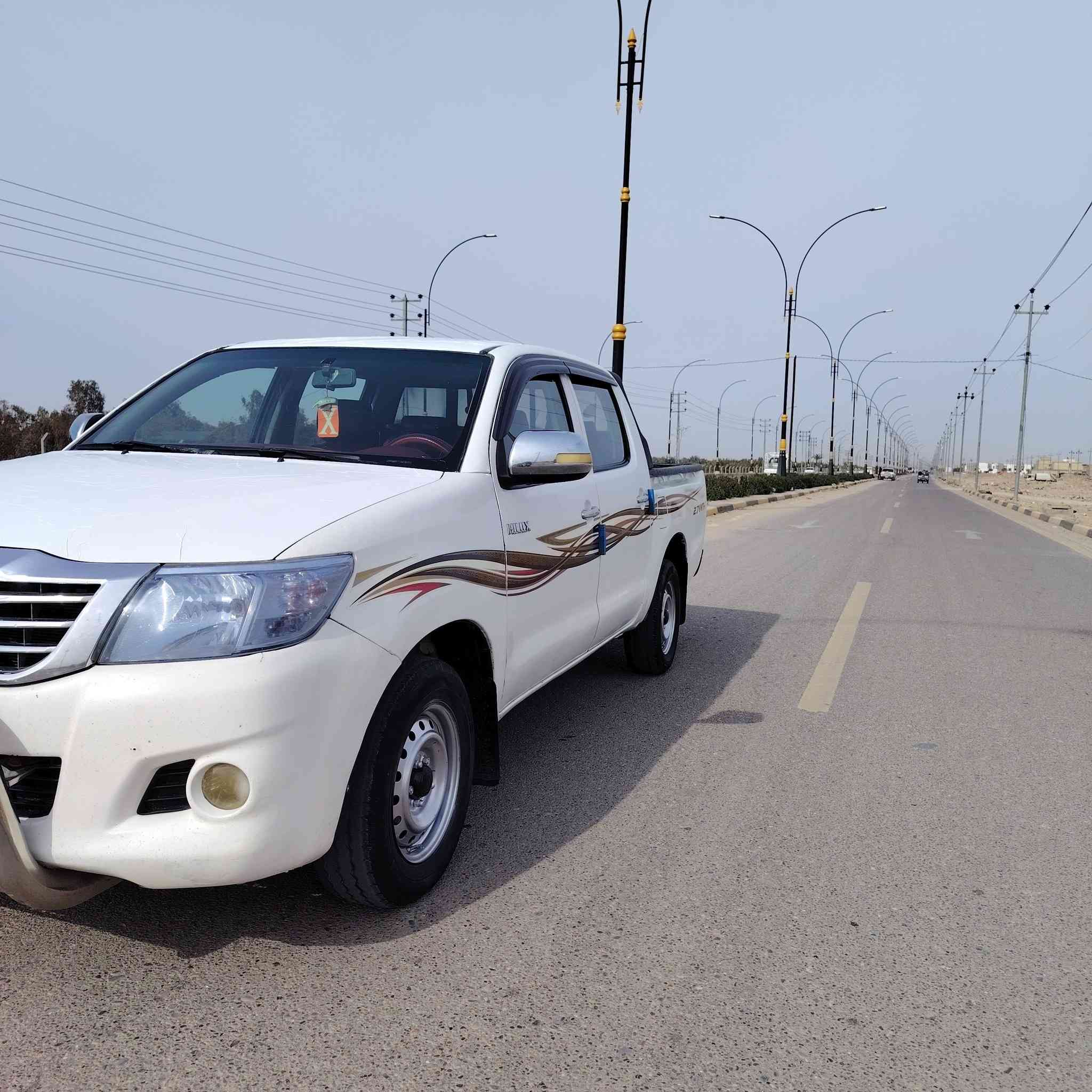 سلام عليكم بيكم هايلوكس 15 سياره جديده دخوال جديد بيه سنويه والوحات طبق الأصل وين ما يعجب دك حسابه ***********مكاني كربلاه السعر118وبيه
