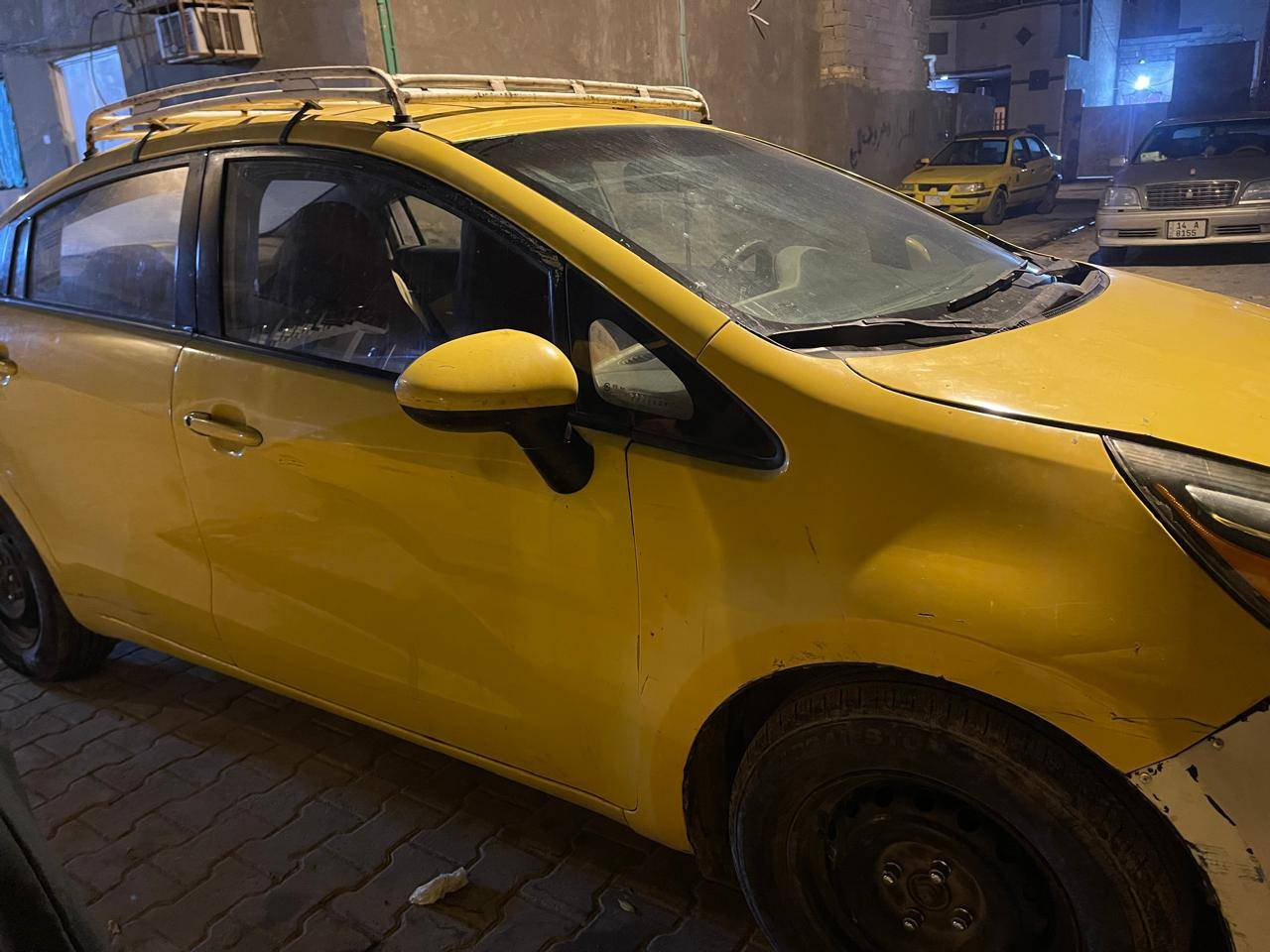 السلام عليكم
كيا ريو 2013 
رقم بغداد مصفرة هيئة وغرامات 
سنوية بعدها 
جاهزة من كلشي 
السعر 68 وبيها مجال 
للأستفاسر ***********
