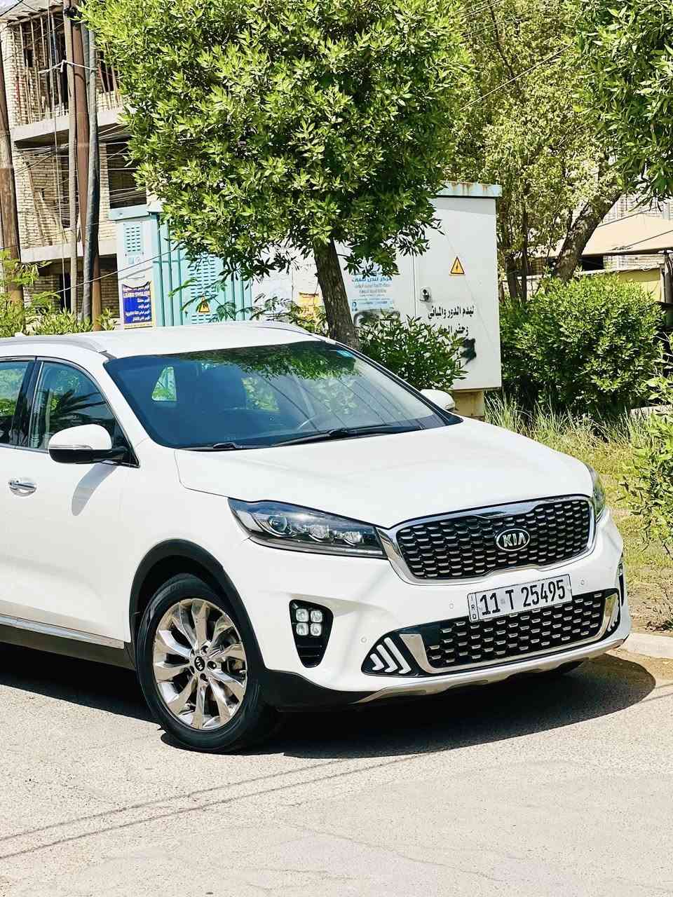 سورنتو 2020 خليجي 3 عدسات مكفولة من ضربة وصبغ وتبديل رقم بغداد بسمي
سعرها 224 وبيه مجال 

مكاني بغداد ***********فقط اتصال رجاءأ

مواصفات السيارة معروفه 
ماشيه : 77 Km 
محرك 6 سلندر 
بصمه
شاحن وايرليس
شاشه كبيره بلاديه 
كشنات جلد 
7 راكب
نظام car play& Android
حساس امامي خلفي 
3قطع تبريد
لد امامي مع تشغيل
كروس سرعة
سبعه راكب
ويل كب كروم
بصمه تشغيل وابواب 
مري شفط واشاره بالمري 
كاميرا دواره
بردات بلاديه 
فول تحكم استرن 
اربع انظمه قياده  Sport  ،eco ،comfort   ،smart
