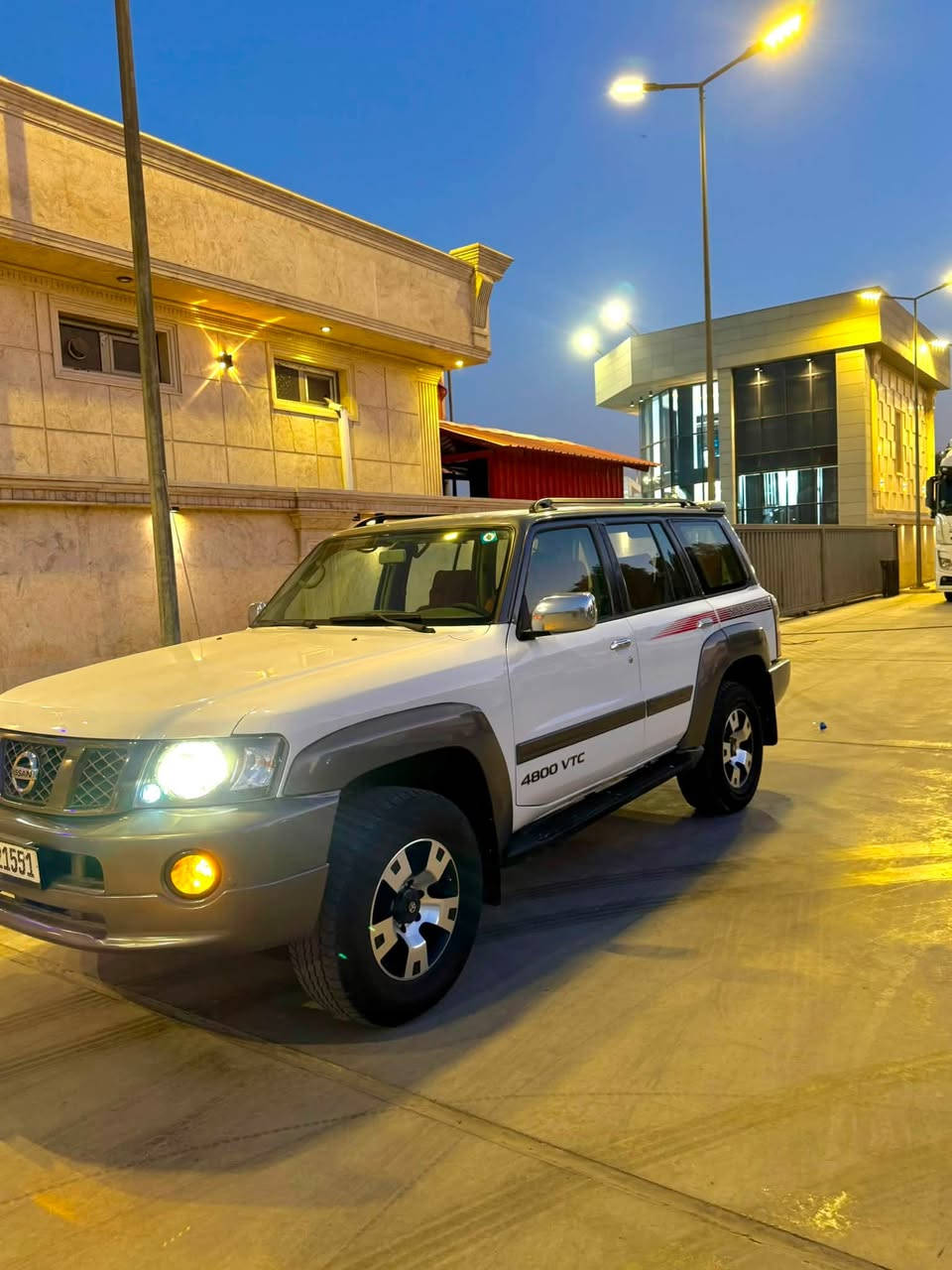 نيسان باترول سفاري
٢٠٠٩
فور ويل 
داخل كريمي +مشمشي
محرك كير مكفول كهربائيات 
بدون نقص ارقام جديد سنوية باسمي 
صافية من كلشي 
مصبوغة 2كلر جمالية 
مكاني بغداد البياع
سعر152
رقم الهاتف

٠٧٨٨٤٣٧٠٠١
واتساب ***********
