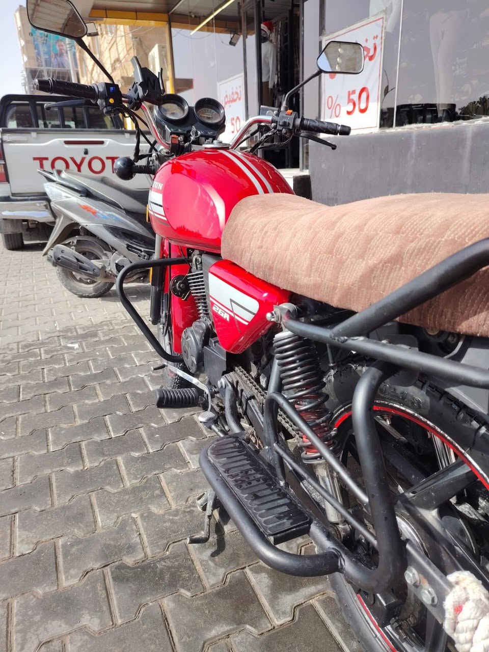 سلام عليكم دايون نفخ دراجه حلوه وكاعده مديل 20 مبدل بس ولفات وكيل حمودي العارضي مداور بنفس اليوم سعر مليون و 200 كل نقص مابيه وذا مراوس ترهم
