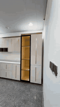 كاونتر المنيوم ابواب خشب.    راسلني عالاواتساب ***********جديد العنوان اربيل
