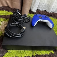 إكس بوكس ون اكس وان تيرا مع جميع ملحقاته جهاز نضيف ما مفتوح مثل ما موض...