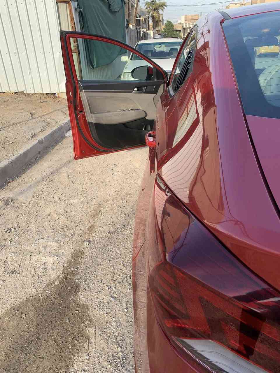 السلام عليكم النترا وارد امريكي موديل 2019 شكل 2020 بدون ايرباك ماشية 74951 ميل مواصفات نص فول بيهة هواية مواصفات حلوة محرك 2000 دوش كير المرغوب AT رقم بابل مشروع وطني تحويل مباشر بأسمي بالعافية على الياخذهة حادث امريكا حافة البنيد فقط كما مبين في الصور المرفقة البنيد مرشوش + نطخ الچاملغ صفحة السايق عندي ببغداد وتم تصليحه على البارد وتكحيل فقط وكذلك موجودة الصورة مال الطخة ومبدل گاسگيت بيهة السعر 130$ وبيهة مجال بسيط مكاني بغداد البلديات ومتواجد واتساب ***********
