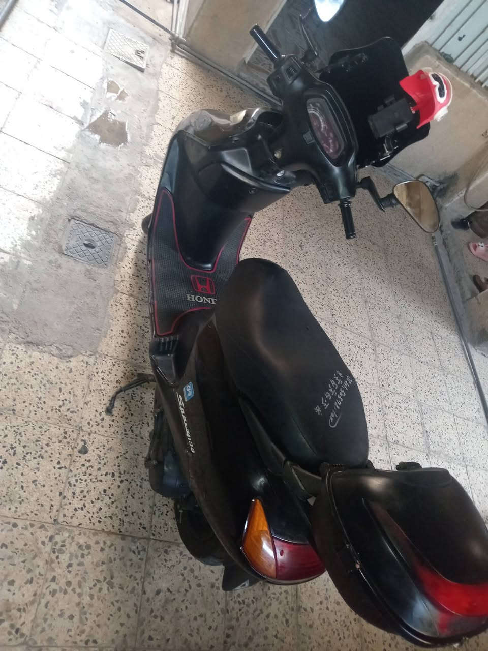 سبيسي للبيع عنواني واسط الكوت داموك سعرها  700  تواصل على وتساب ***********

