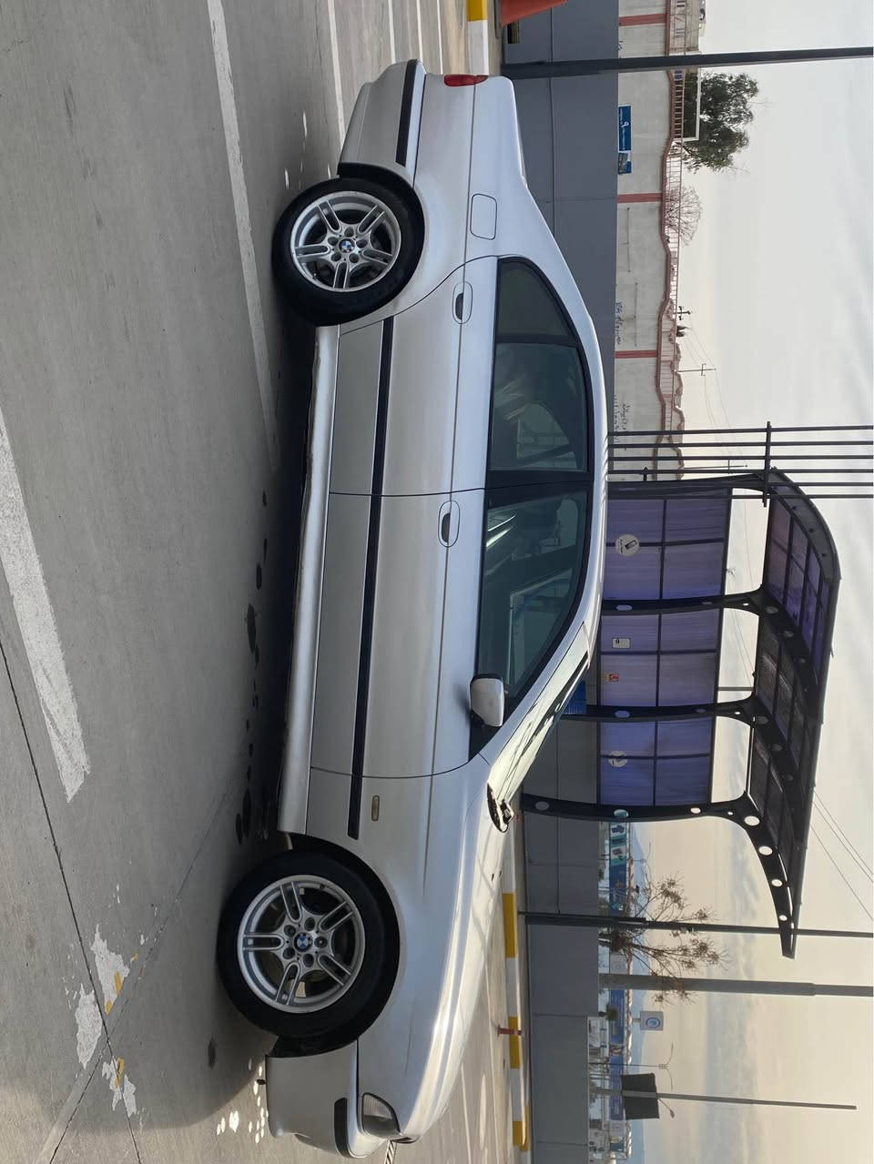 BMW e39 1998 528Ai ***********
بەناوی خوا بیئیم بۆفرۆشتن. گیر مەکینە. ئەکسل. هەموی بەشەرت  abs. دەبل. ئیرباگ. ئیرباگی. شانەکان. پەردەو سیدیبۆکس.  شاشەو کامیرە. کارەبایاتی. هەموی بەشەرت. کوشن جڵت. گێر. تۆماتیکو. عادیو. سپۆرت  چوارتایەو ویلی ئێم هەموگیانی. بەشەرت مەنەفیستی. ئەسڵی  ئیبراهیم. خەلیل. حیزام بۆیاخەسەیارەکە.  لەسەرساخی دوبستی. هەیە پێشەوەلای سەکن  جوان چاکراوەتەوە پیوەی دیار نیە  پیشی کامل کراوە بەزینۆن سعری 48گەلاو معامەلە   
تیبینی . بەواتسئاپ یان فایبەر. تیلم بۆبکەن. بەسیم. بۆمنایەت. جارجار السليمانية, العراق
