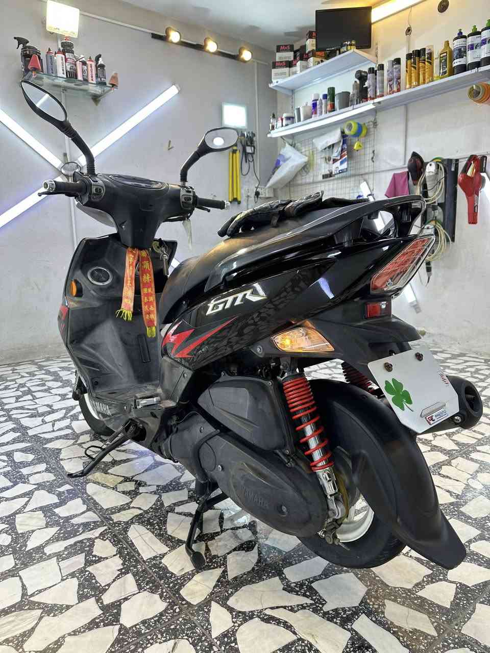 دراجة جيتي ار 2013 كفالة عامة كفر وسوادات ومكينه ماشية24 الف كلمة جديدة قليلة عليها وختم واحد كل الكفرات ويه المكينه شخط واحد مابيها دراجة صارلها 6 ايام نازله رمبة السعر (1450) *********** للتواصل مامتواجد بالفيس ولا بالخاص شراي اتصل
