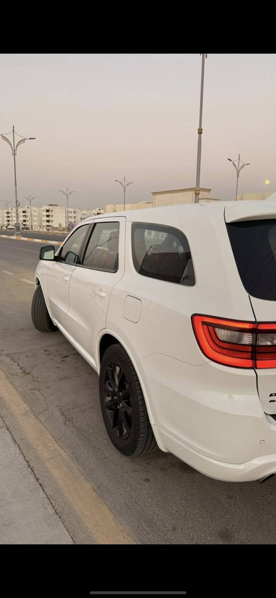 دورنكو RT 2017 وارد امريكي فول مواصفات عدا الفتحه مكفولة كفالة عامة محرك 8 سلندر 5700 ماشية 140 الف كم السعر ( 255 $)  للمراوس بلكزس 2013 او 2014 
*********** 
***********
