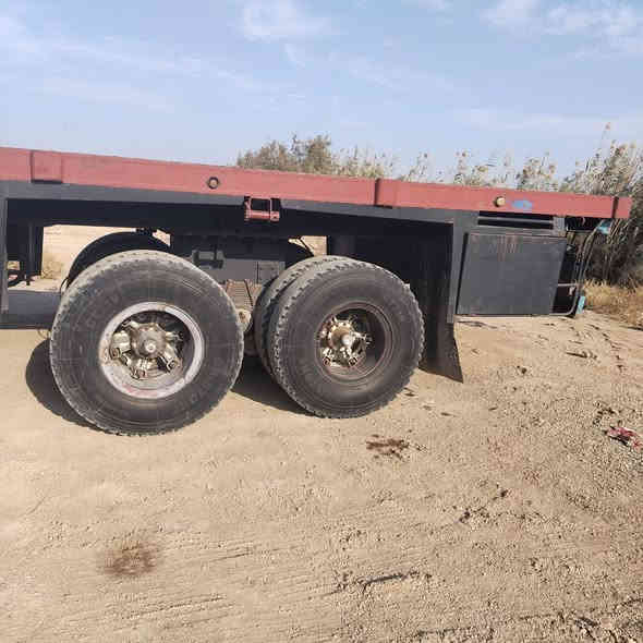 السلام عليكم 
عربانه المانيه
 براد 14 دناگير سكانيا
تخم تاير 20 برماغ
واسط قضاء الحي
*********** فرات
مكلف بالنشر
