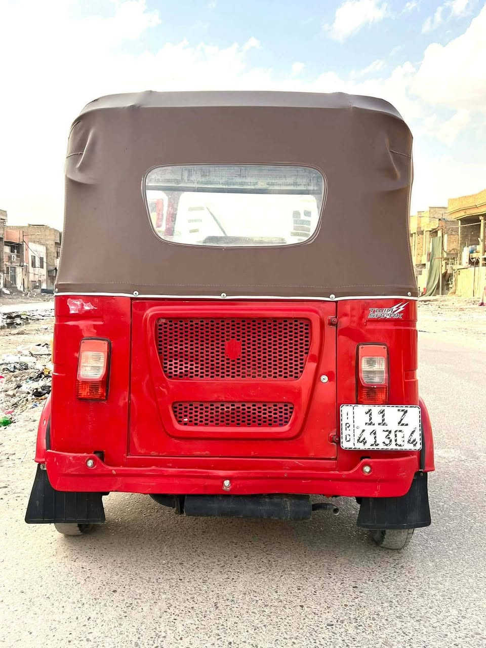 سلام عليكم تكتك ل بيع موديل 22رقم بغداد مكان ديالئ سعر 8و300الاتصال علا الرقم ***********
