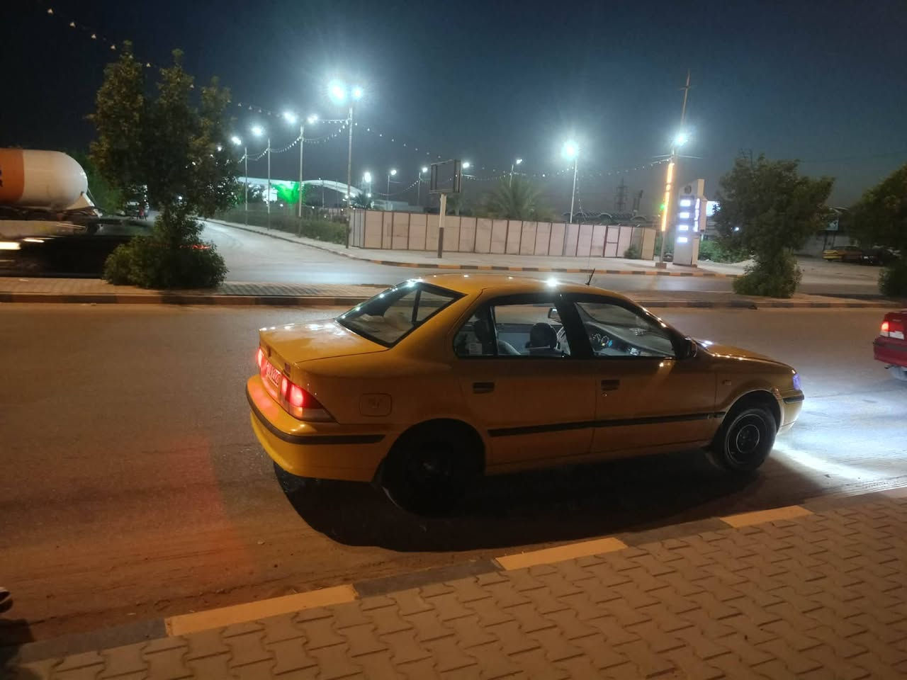 السلام عليكم سياره للبيع رقمها بغداد مصفره من كل شيء مكينه جير حداديه تخوم تاير مقفول السعر 30 وبيها مجال العنوان نجف حي نيسان قرب شارع الشيوخ***********
