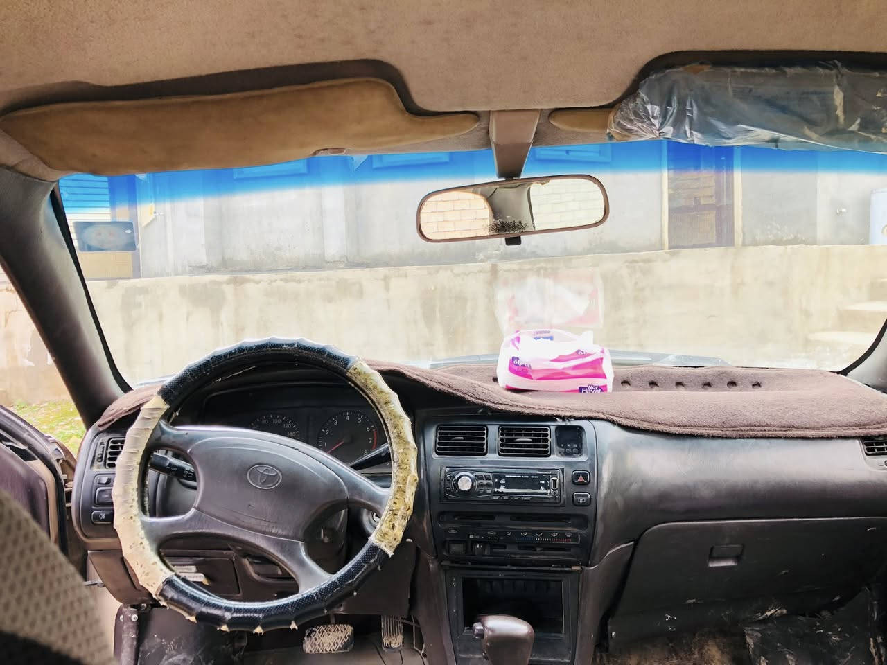 السلام عليكم كورلا للبيع موديل 94رقم نينوى دولي السياره بسمي گير ومحرك شرط السعر 53وبيهه مجال للتفاصيل اكثر اتصل ***********
