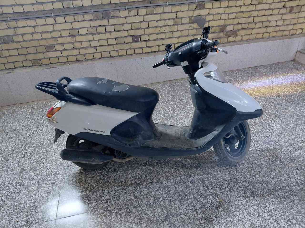 السلام عليكم دراجه سبيسي للبيع نضيفه مفتوحه مره وحده 
كهربائيات كله شغاله السعر 650 وبه مجال باقي التفاصيل خاص مكان العماره السريه


**إذا كنت صاحب هذا الإعلان وتريد حذفه لأي سبب، رجاءا أرسل رسالة إلى الدعم الفني**