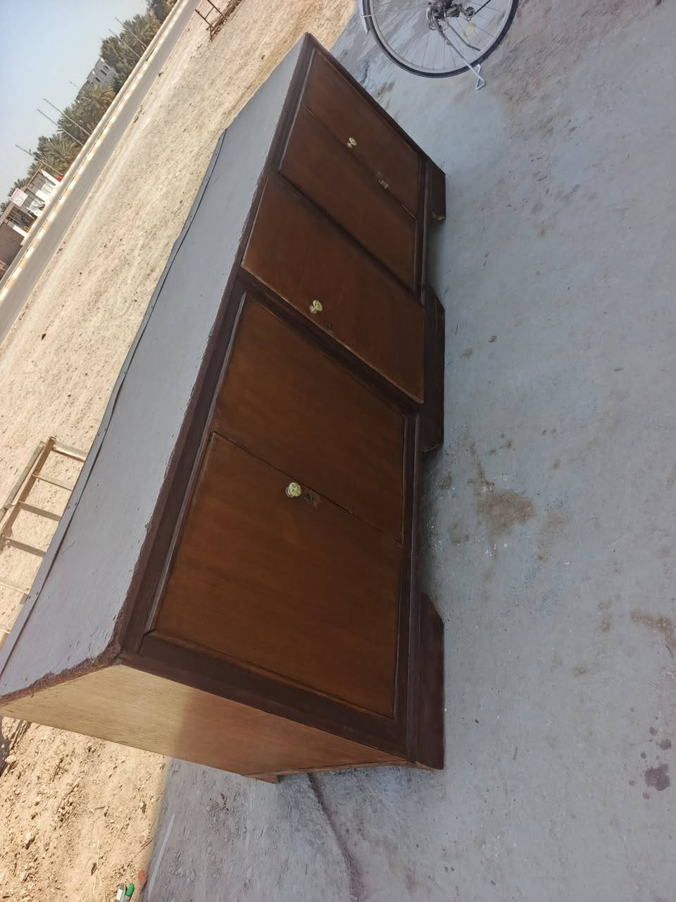 السلام عليكم بوفيه صاج عراقي جاهزه مترين ونص
السعر 50 مكان كرابله ***********
