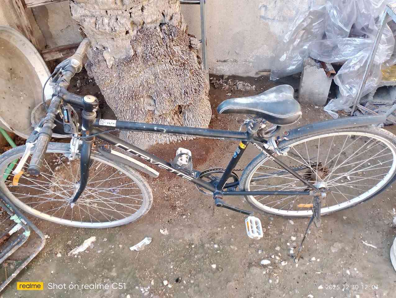 السلام عليكم
بسكلات عدد 2 للبيع 140 ألف وبيهن مجال حك الجية مكاني بوب الشام اتصال على الرقم ***********
