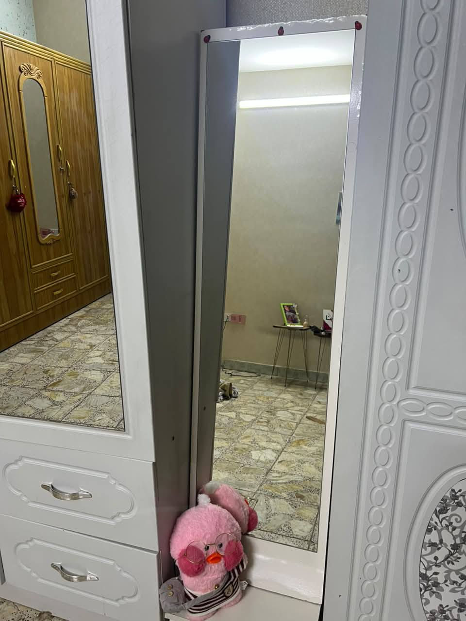 للبيع غراض مستخدمه نظيفه
طبلات كبيره مع اربع طبلات صغار 175
طباخ شغال ع فحص سعره 110
ميز طعام ويا ٦ كراسي سعر ٢٠٠ 
غرفه نوم تركيه نظيفه سعر ٧٠٠ 
بيهن مجال لشراي 
 
العنوان فلوجه شارع 60مجاور أسواق اليسر
هاتف لشراي اتصل 
***********
***********
***********
